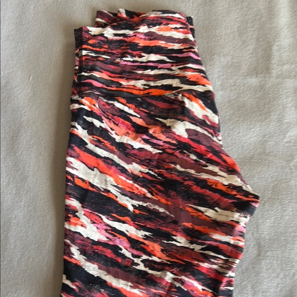 Lululemon Multicolor Leggings - Picture 12 of 12
